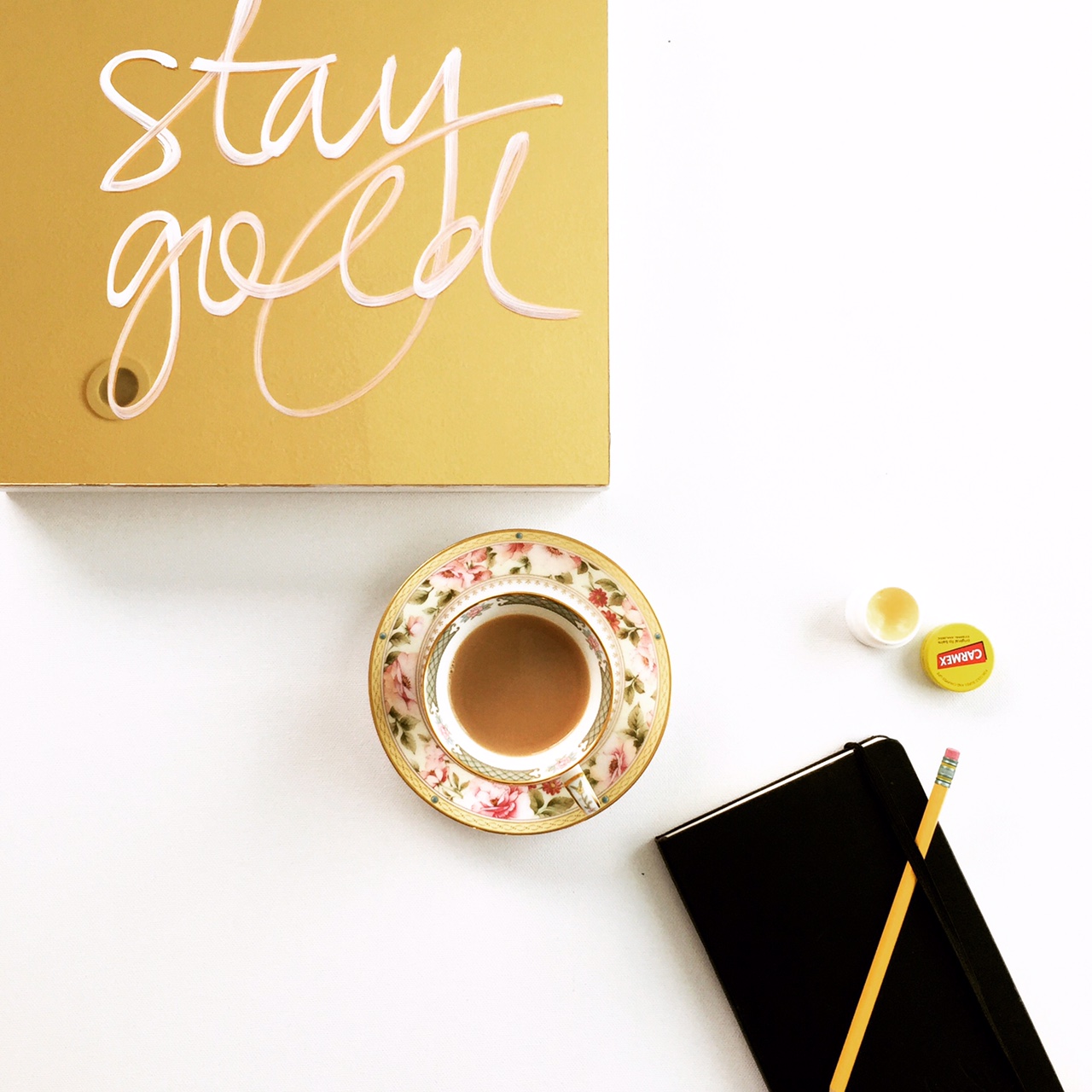 Laura Ricciardi's stay gold painting from xolaura.com